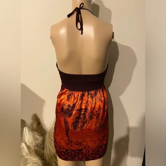 VINTAGE MANDEES Sateen printed & rich burgundy maroon Halter Top. - Picture 3 of 5